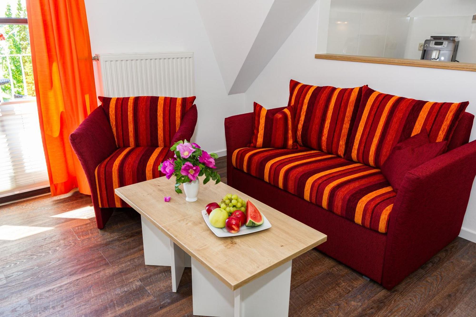 Selliner Ferienappartements Mit Balkon Und Seeblick Екстериор снимка