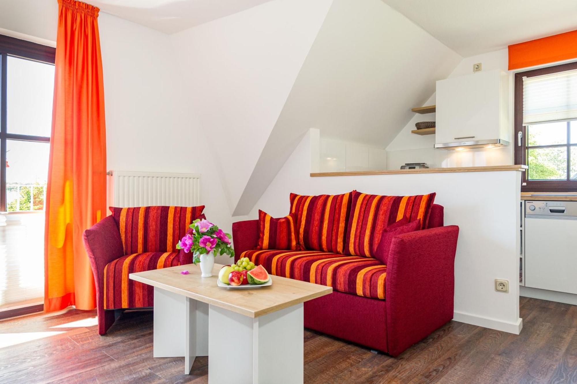 Selliner Ferienappartements Mit Balkon Und Seeblick Екстериор снимка