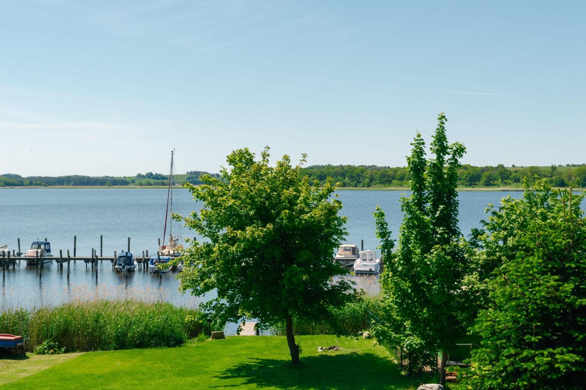 Selliner Ferienappartements Mit Balkon Und Seeblick Екстериор снимка
