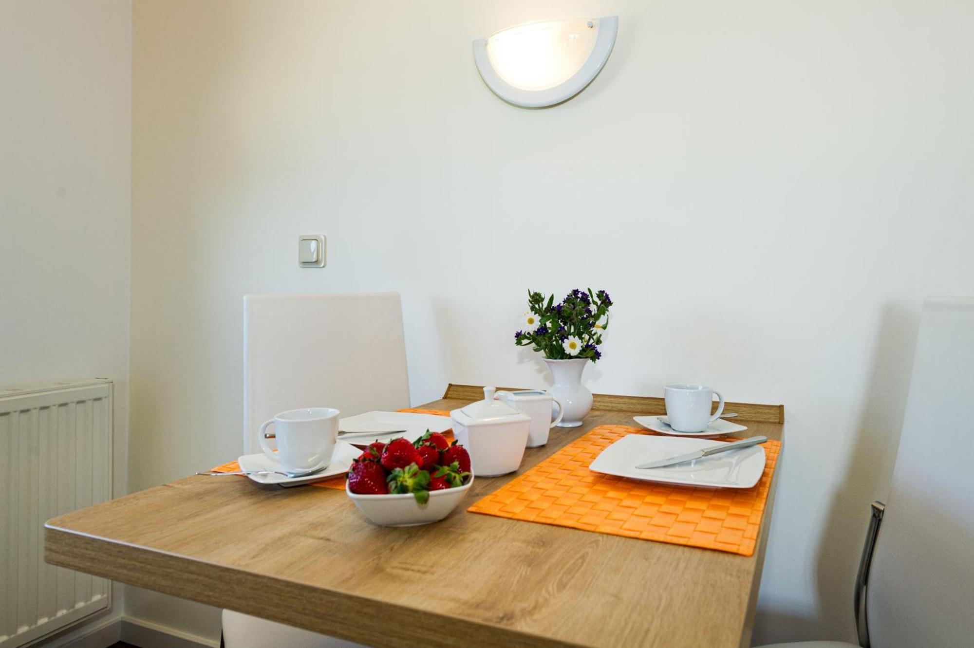 Selliner Ferienappartements Mit Balkon Und Seeblick Екстериор снимка